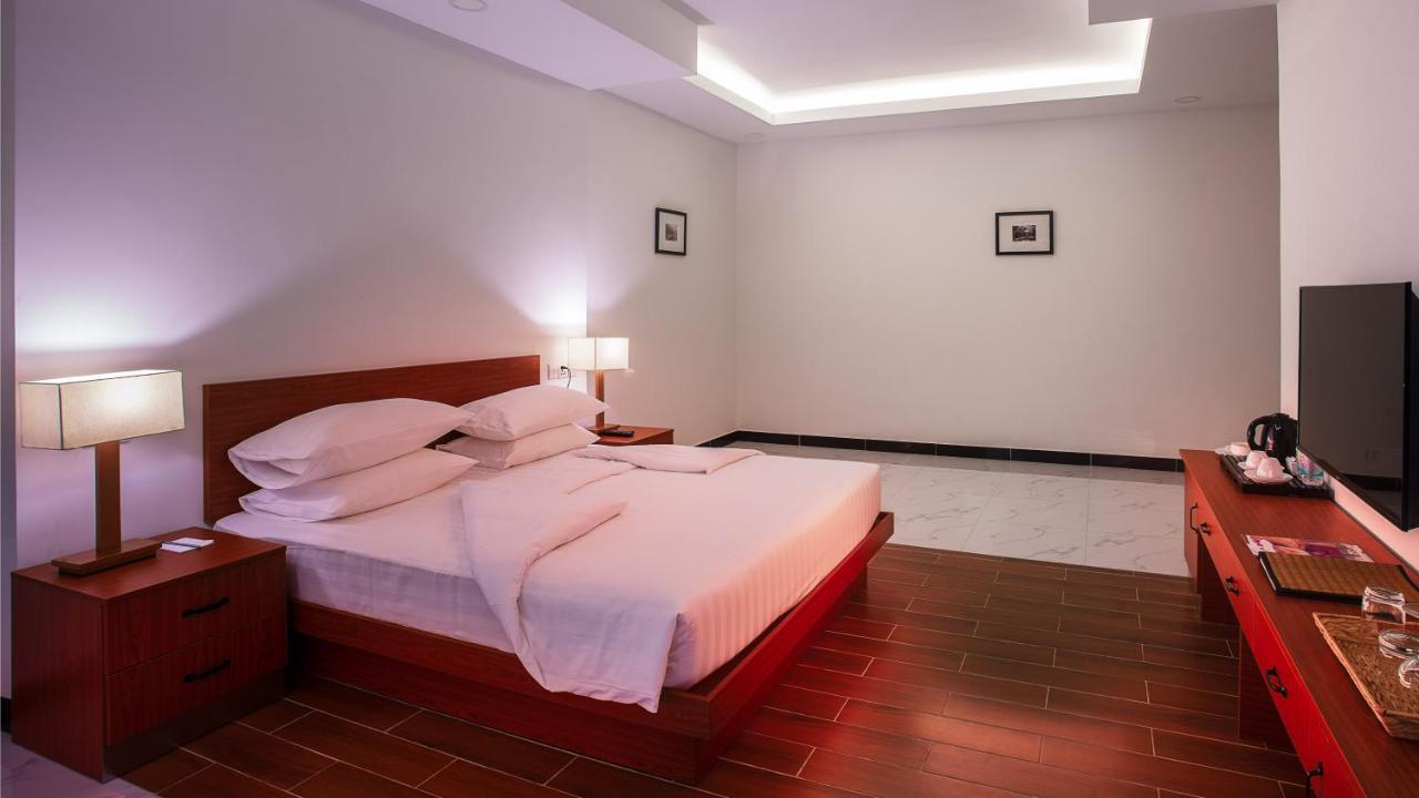 Angkor Sivutha Suites By Alfa Сиемрип Экстерьер фото