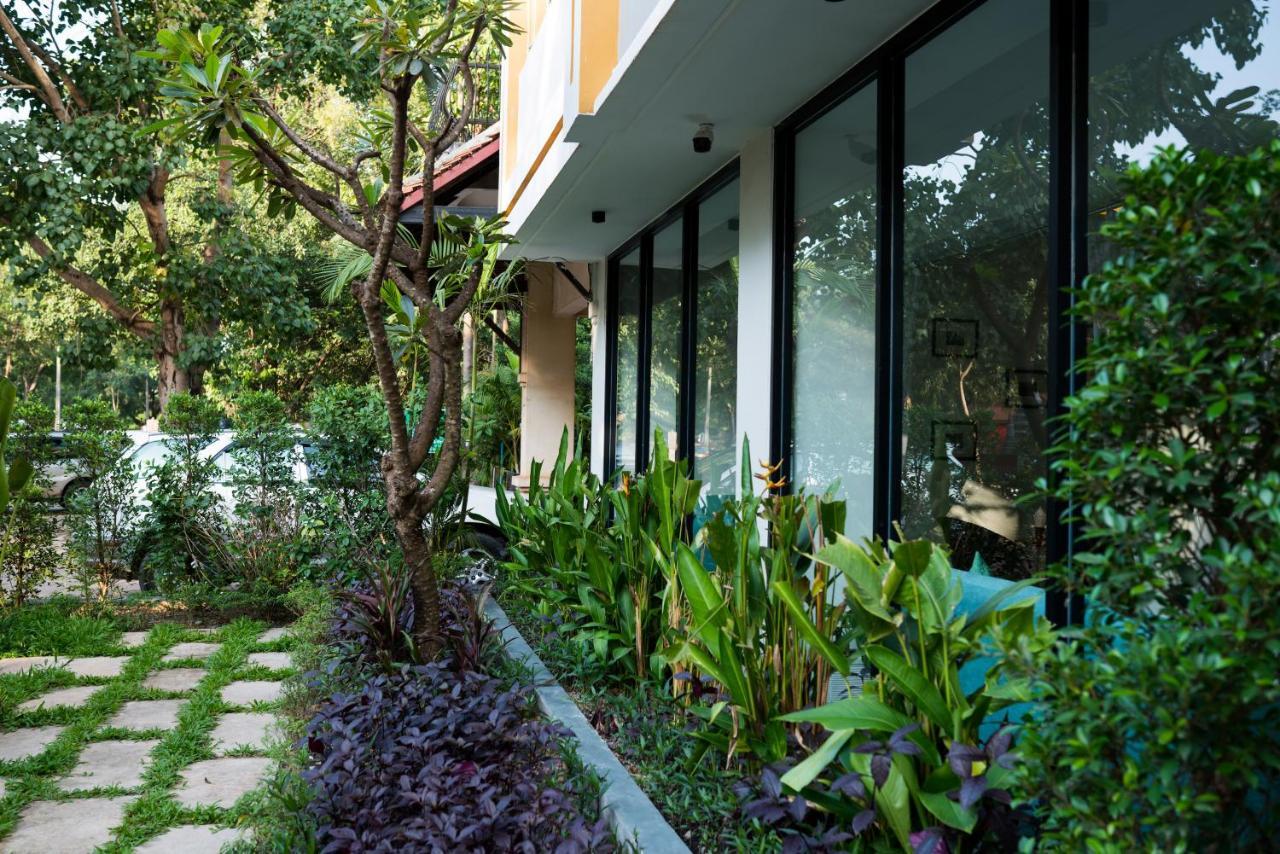 Angkor Sivutha Suites By Alfa Сиемрип Экстерьер фото